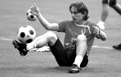 火箭刚裁掉他，二队却又获得了他的发展联盟权利？